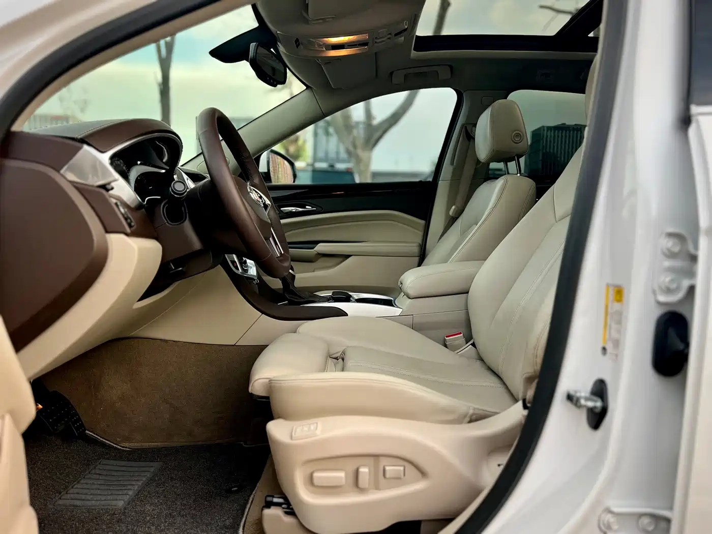 Cadillac SRX 2014 3.0L Elite Model фото 26