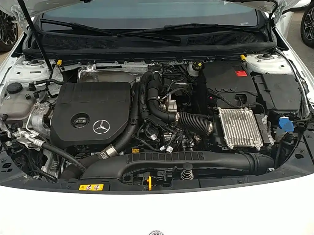 Mercedes-Benz A-Class 2024 Facelift A 200 L Fashion фото 20