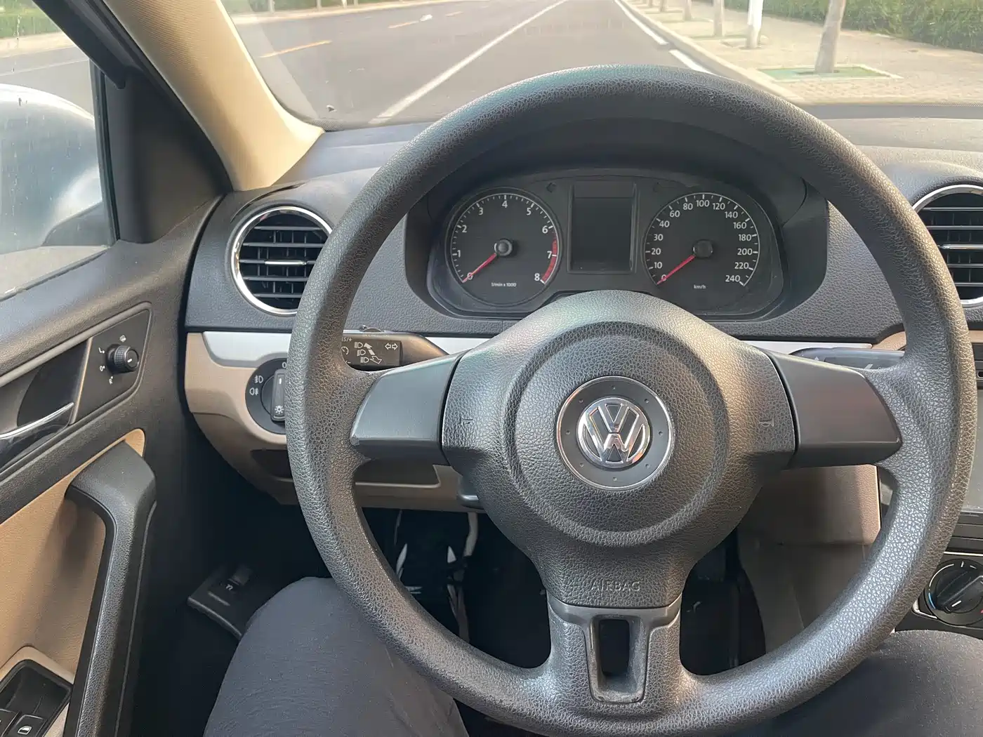 Volkswagen Jetta 2015 1.4L Manual Comfort фото 13
