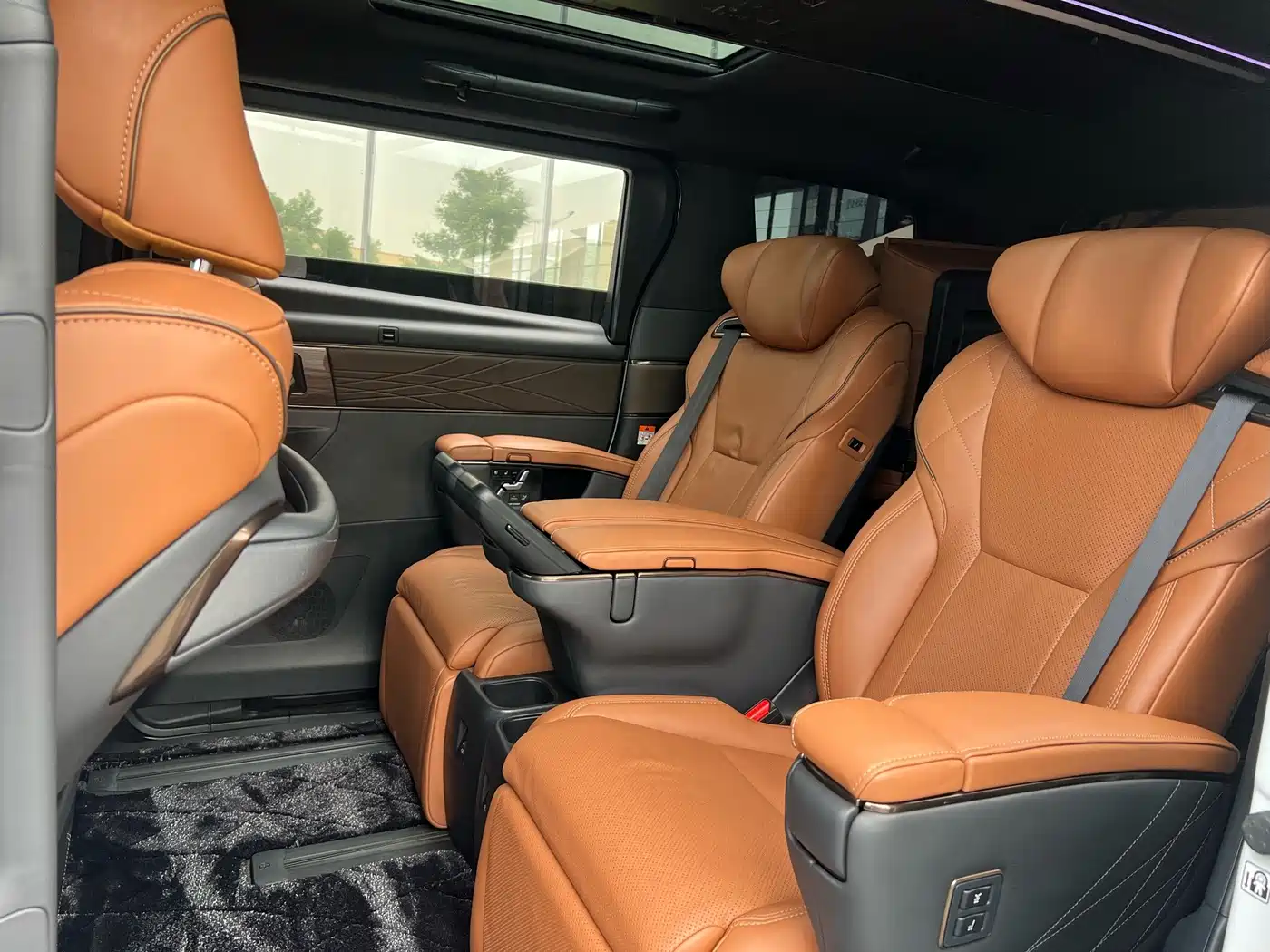 Toyota Vellfire 2024 2024 Crown Hybrid 2.5L Executive Premium Edition