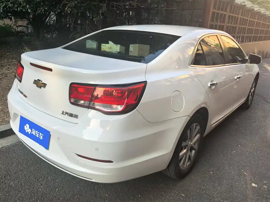 Chevrolet Malibu 2017 1.5T Automatic Luxury Edition фото 3