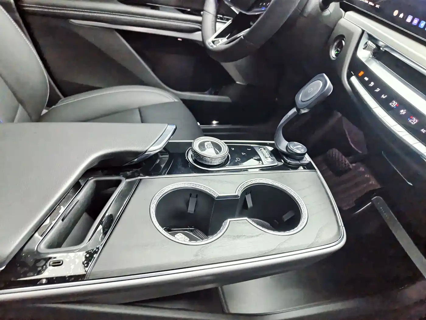 Cadillac IQ Rui Ge 2025 2022 RWD Long Range Luxury Edition