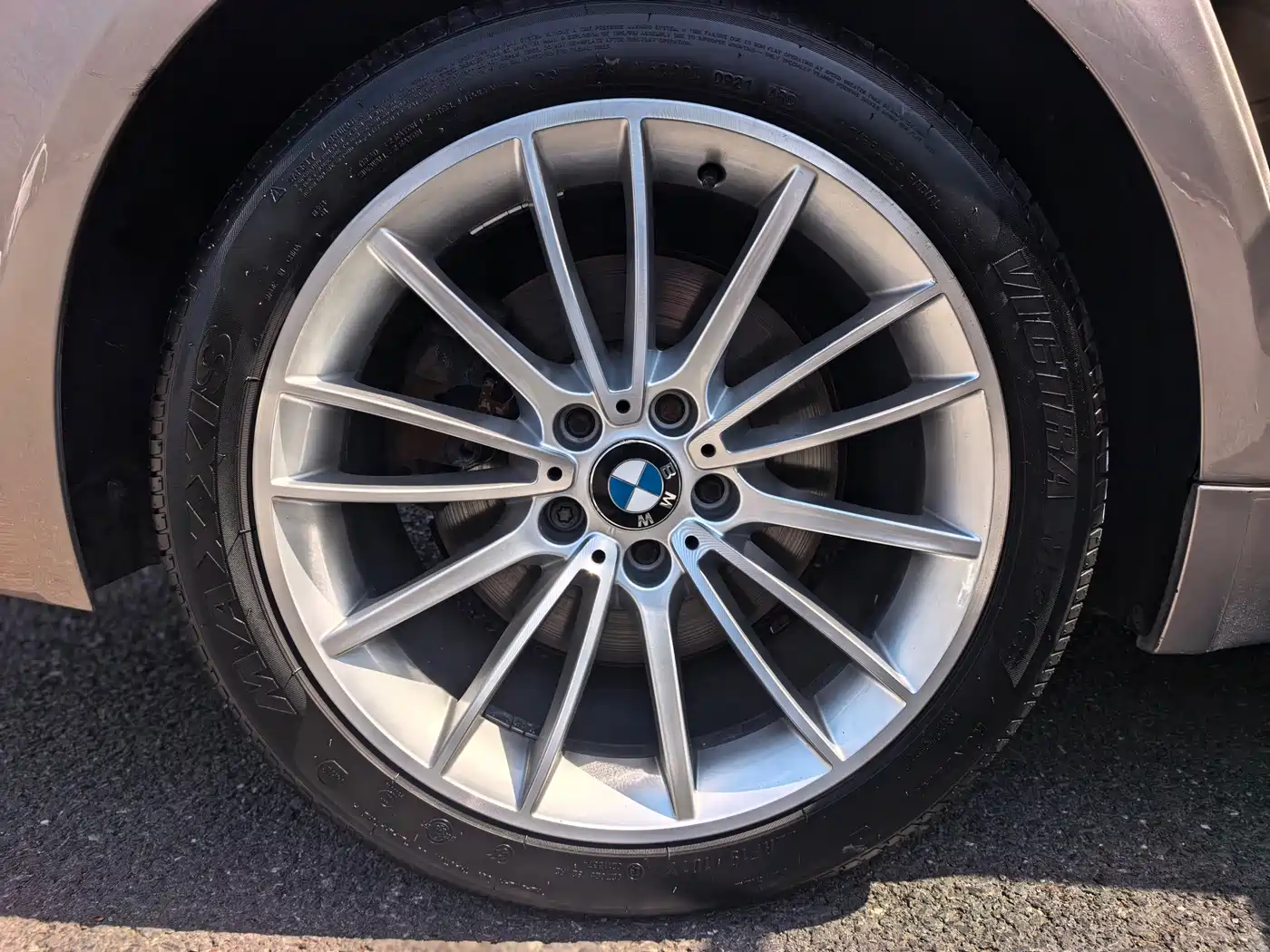 BMW 7 Series 2013 Model 740Li Leading фото 30