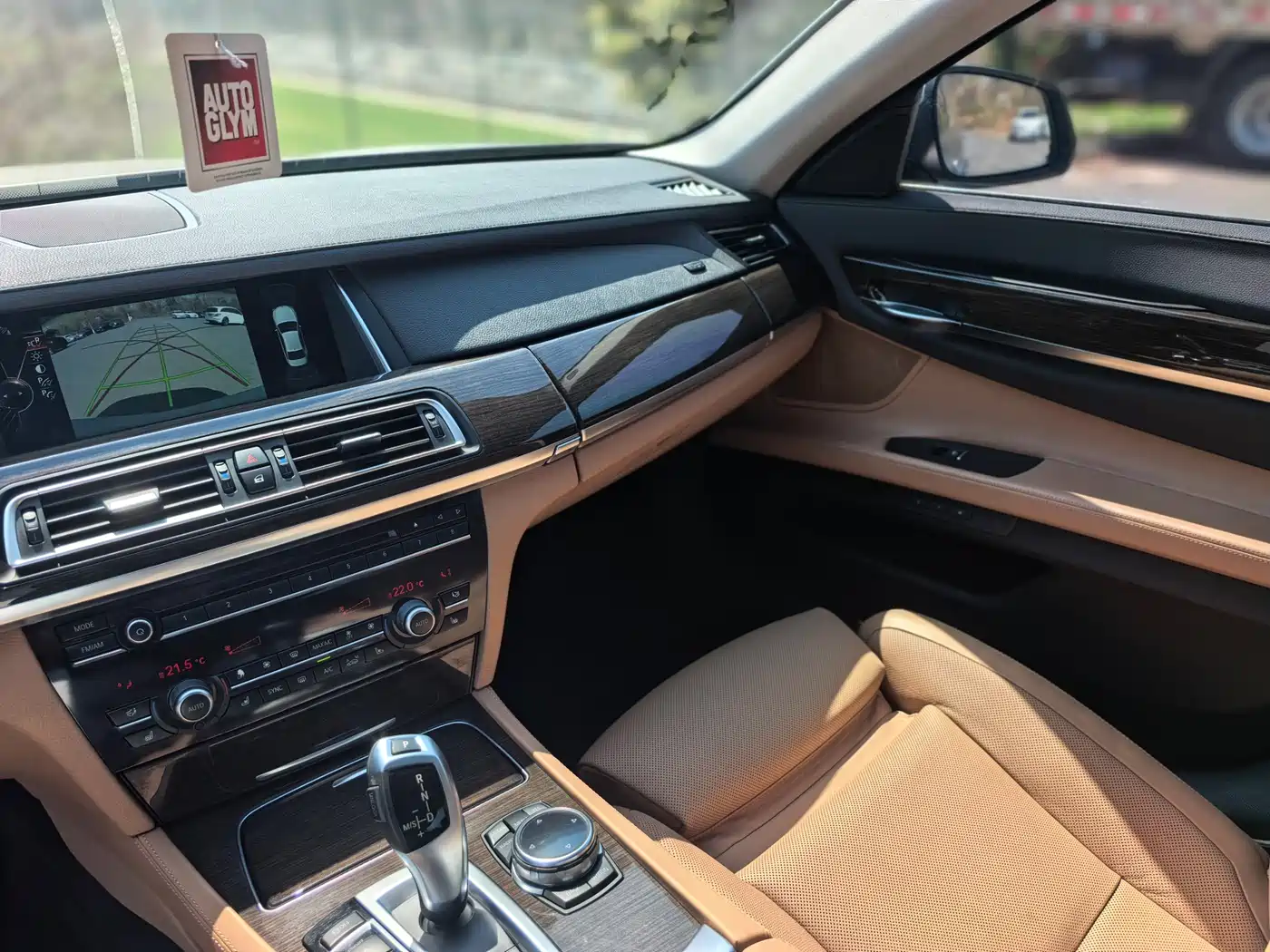 BMW 7 Series 2013 Model 740Li Leading фото 29
