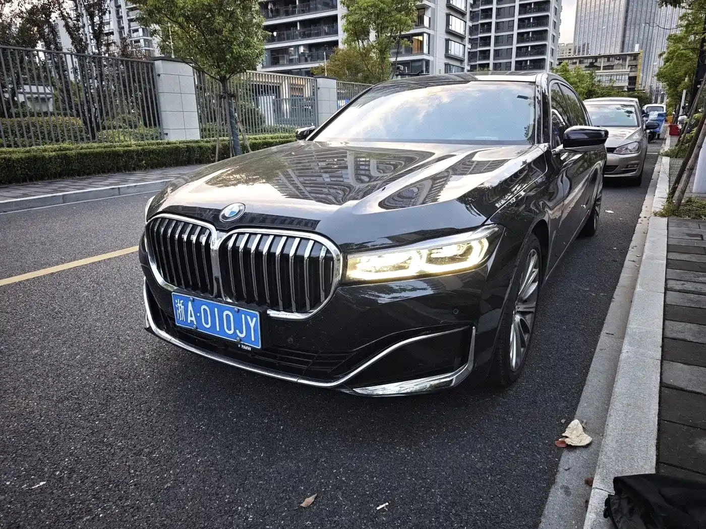 Фото 1 - BMW 7 Series