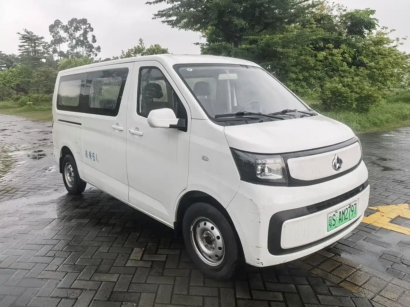 Changan Kaicheng Changan Ruixing EM60 2025 2025 Passenger Version Comfort 6-Seater 300km with Opposing Doors