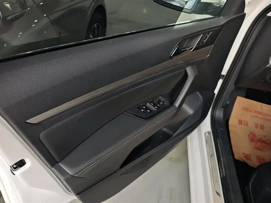 Volkswagen Lavida 2022 280TSI DSG Comfort Edition фото 7
