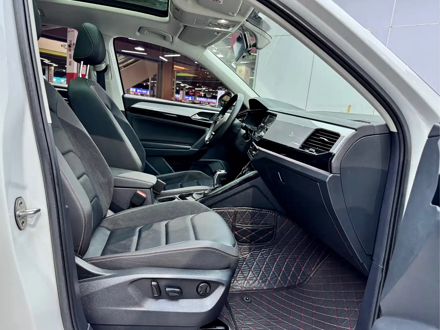 Volkswagen Tayron 2019 330TSI 2WD Luxury China VI фото 17