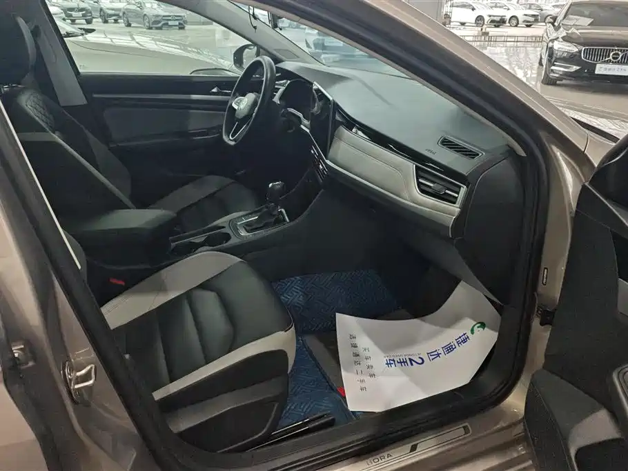 Volkswagen Bora 2023 300TSI DSG Premium Edition фото 7