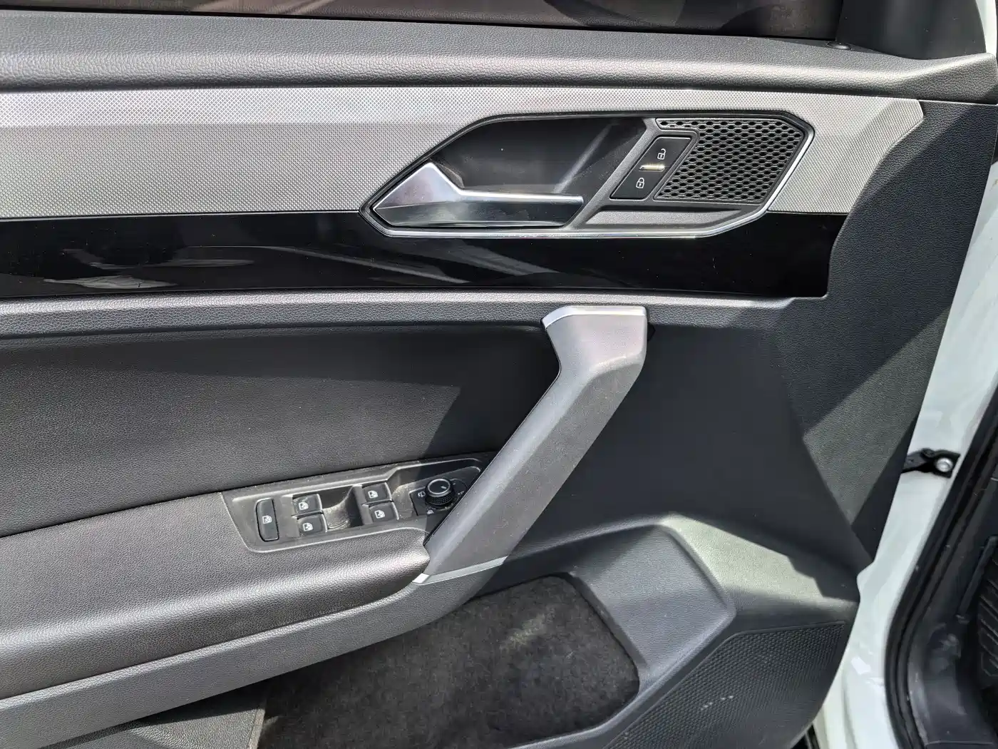 Volkswagen Tayron 2019 Expedition 280TSI 2WD Luxury (China VI) фото 7
