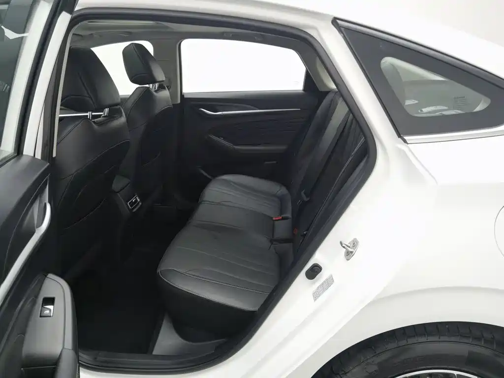 Photo 15 - Changan Eado