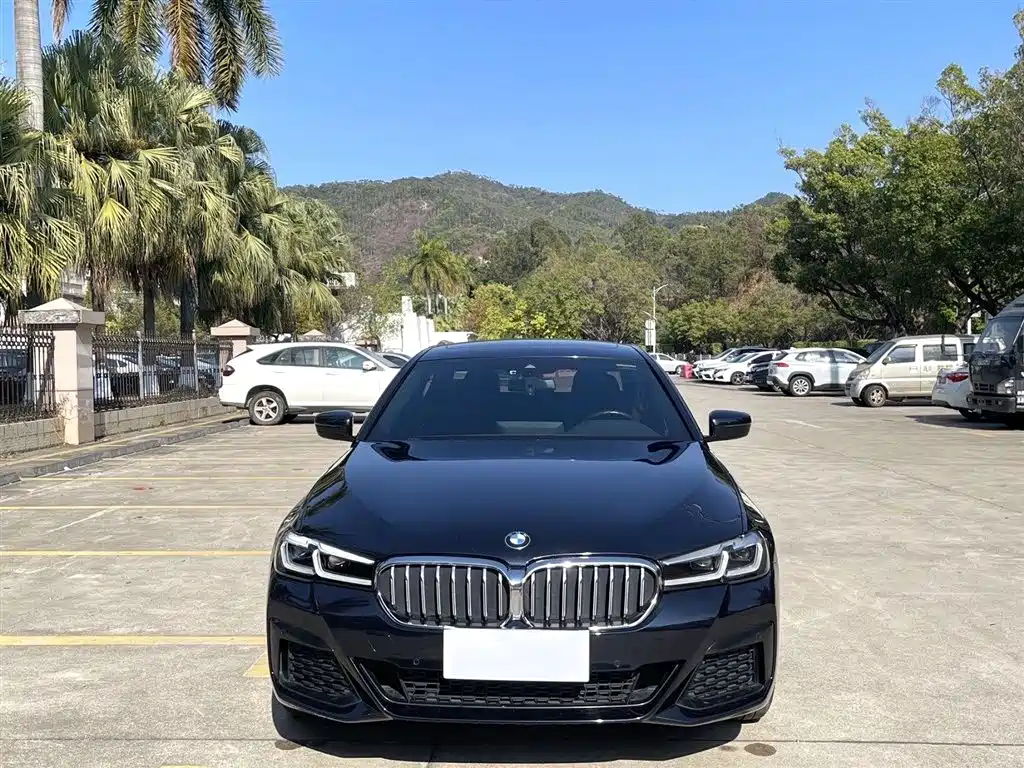 BMW 5 Series 2022 Model Second Facelift 525Li M Sport Package фото 2