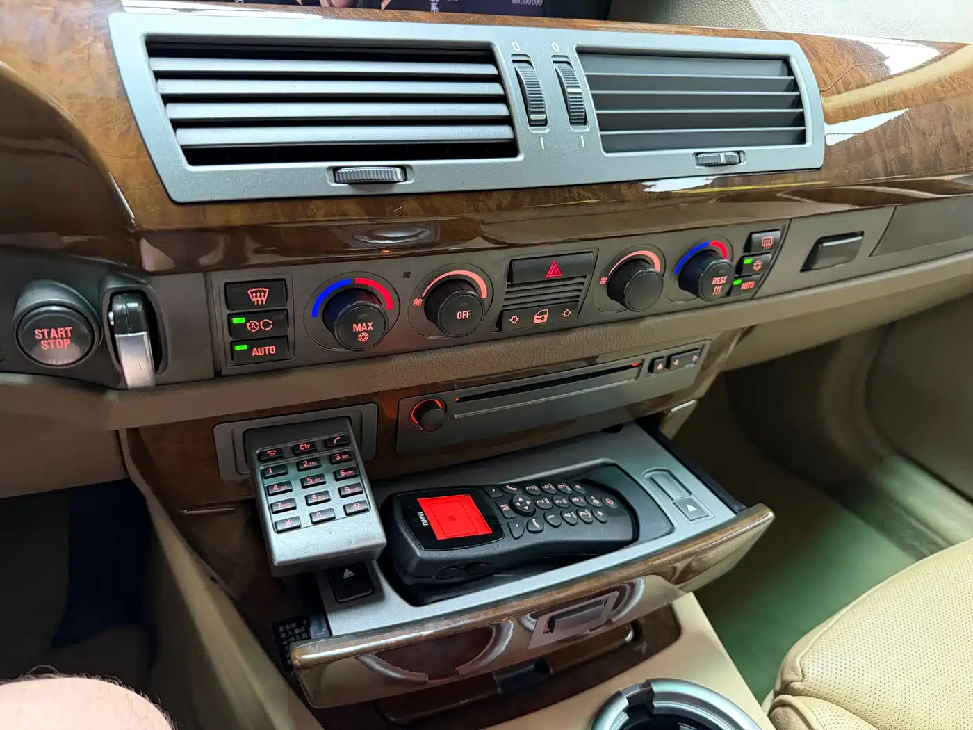 Photo 12 - BMW 7 Series