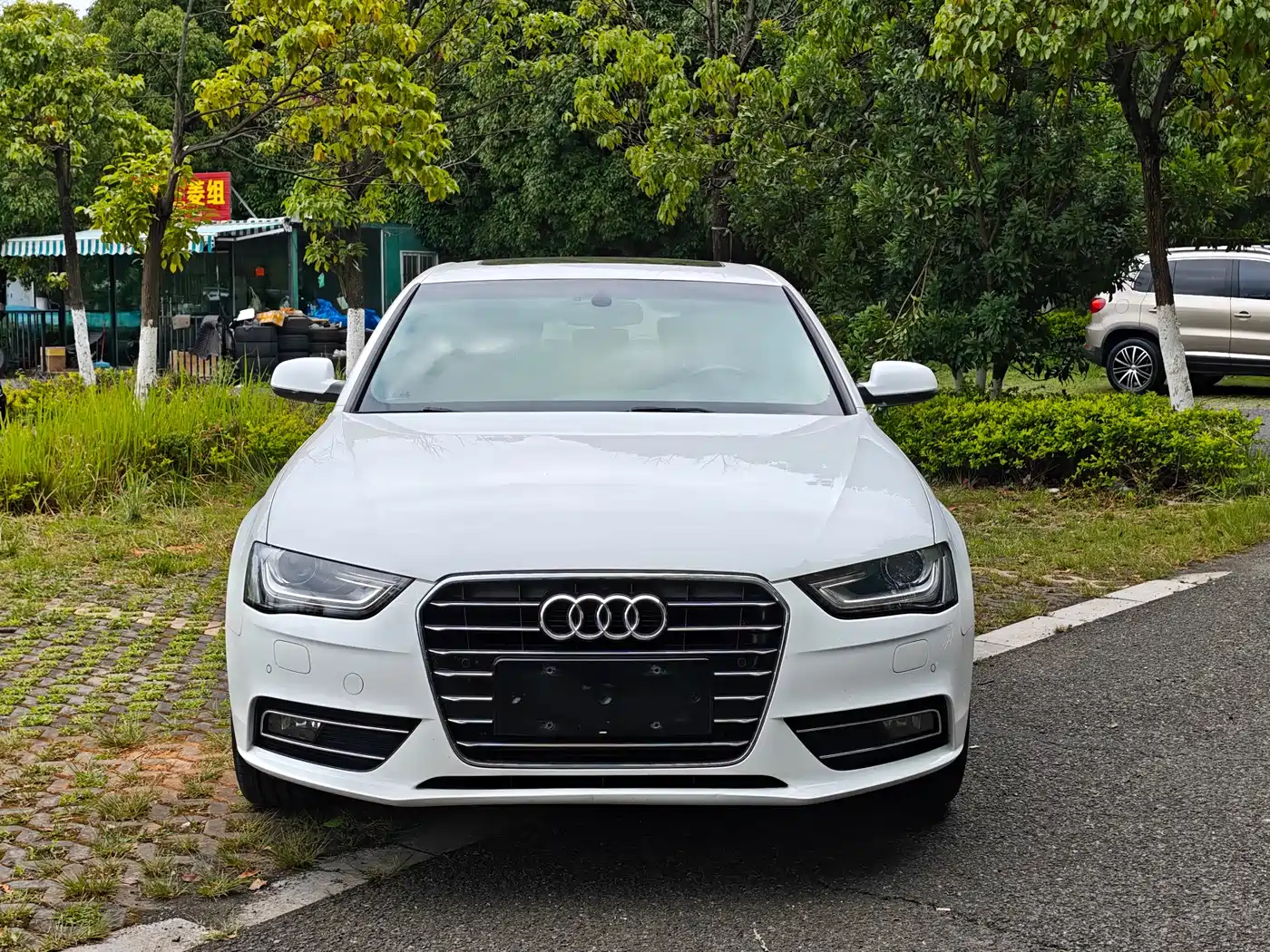 Audi A4L 2016 35 TFSI Collector's Edition S line Comfort фото 2