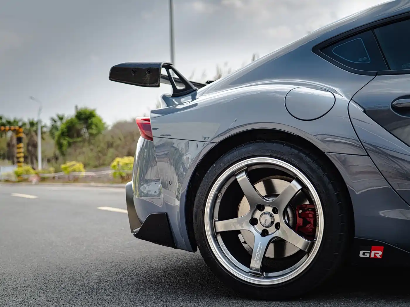 Toyota Supra 2022 GR SUPRA 3.0T Distant Mountain Gray Limited Edition фото 4