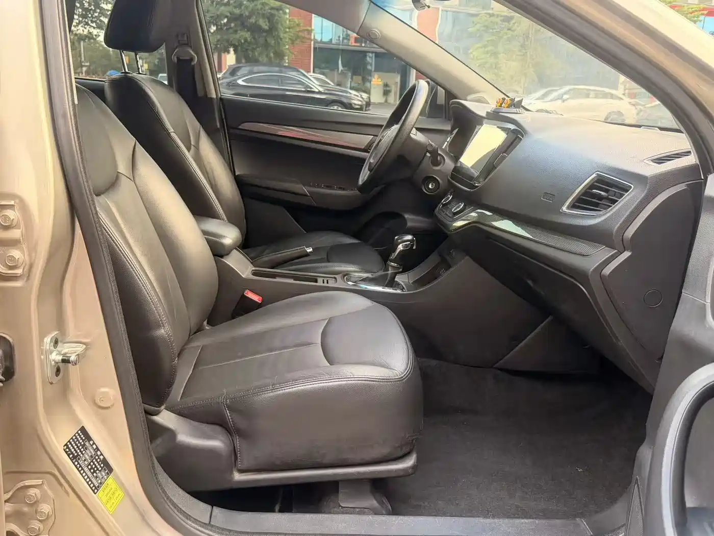 Roewe 360 2017 2015 1.5L Automatic Luxury