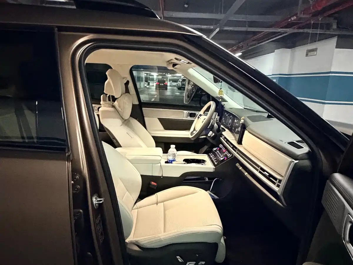 Hyundai Santa Fe 2024 2.0T Connoisseur Pro Max фото 10