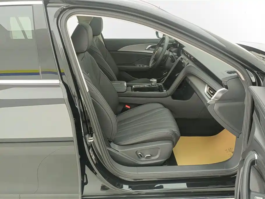 Hongqi H5 2024 1.5T DCT Smart Connect Flag Rhythm Edition фото 8