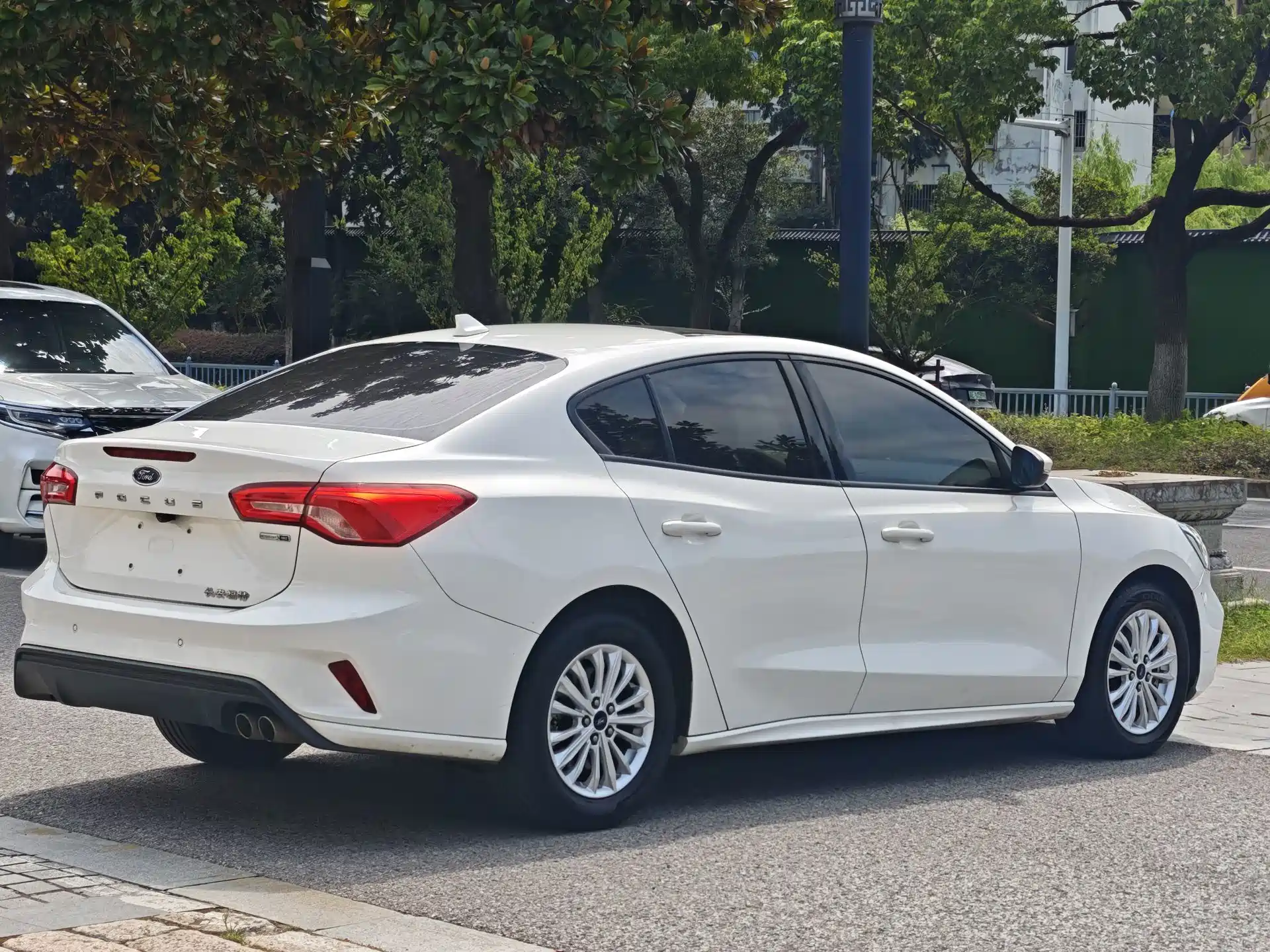 Фото 4 - Ford Focus