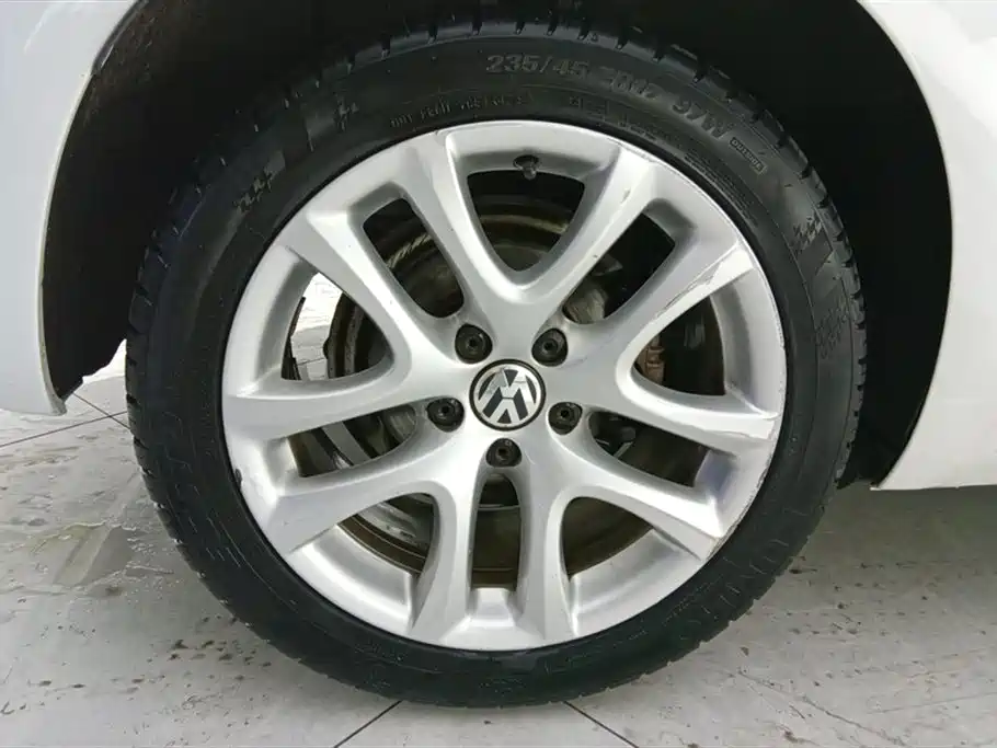 Volkswagen Scirocco 2015 1.4TSI Trend Edition фото 6