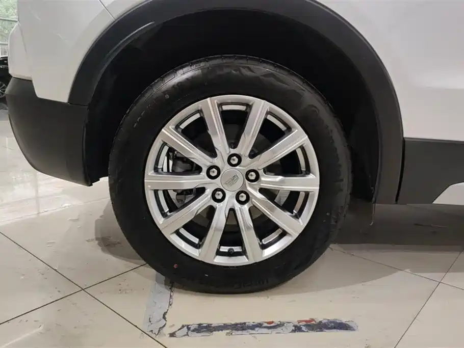 Cadillac XT4 2022 28T FWD Luxury фото 6