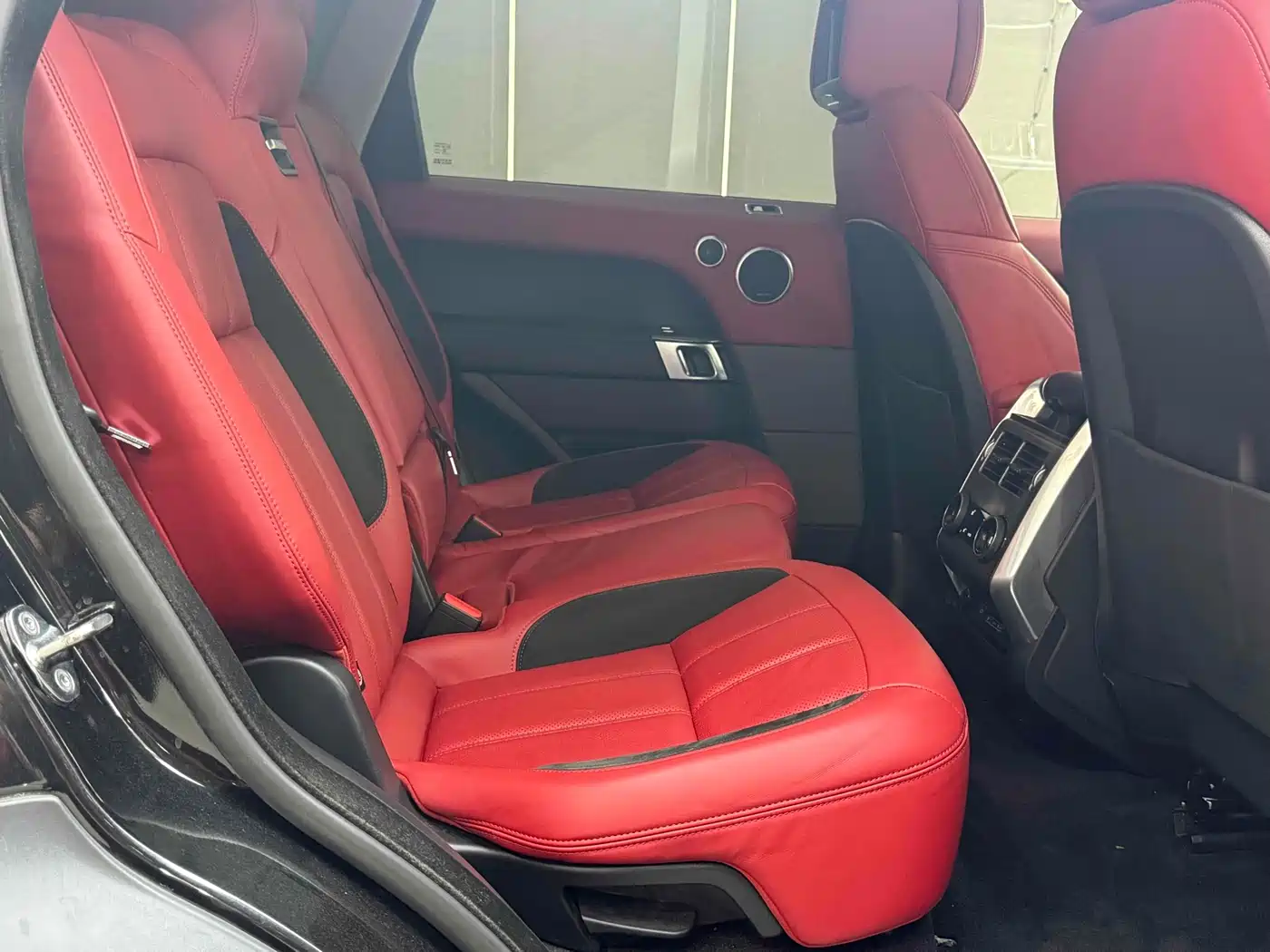 Land Rover Range Rover Sport 2021 3.0 L6 Gloss Black Edition фото 22