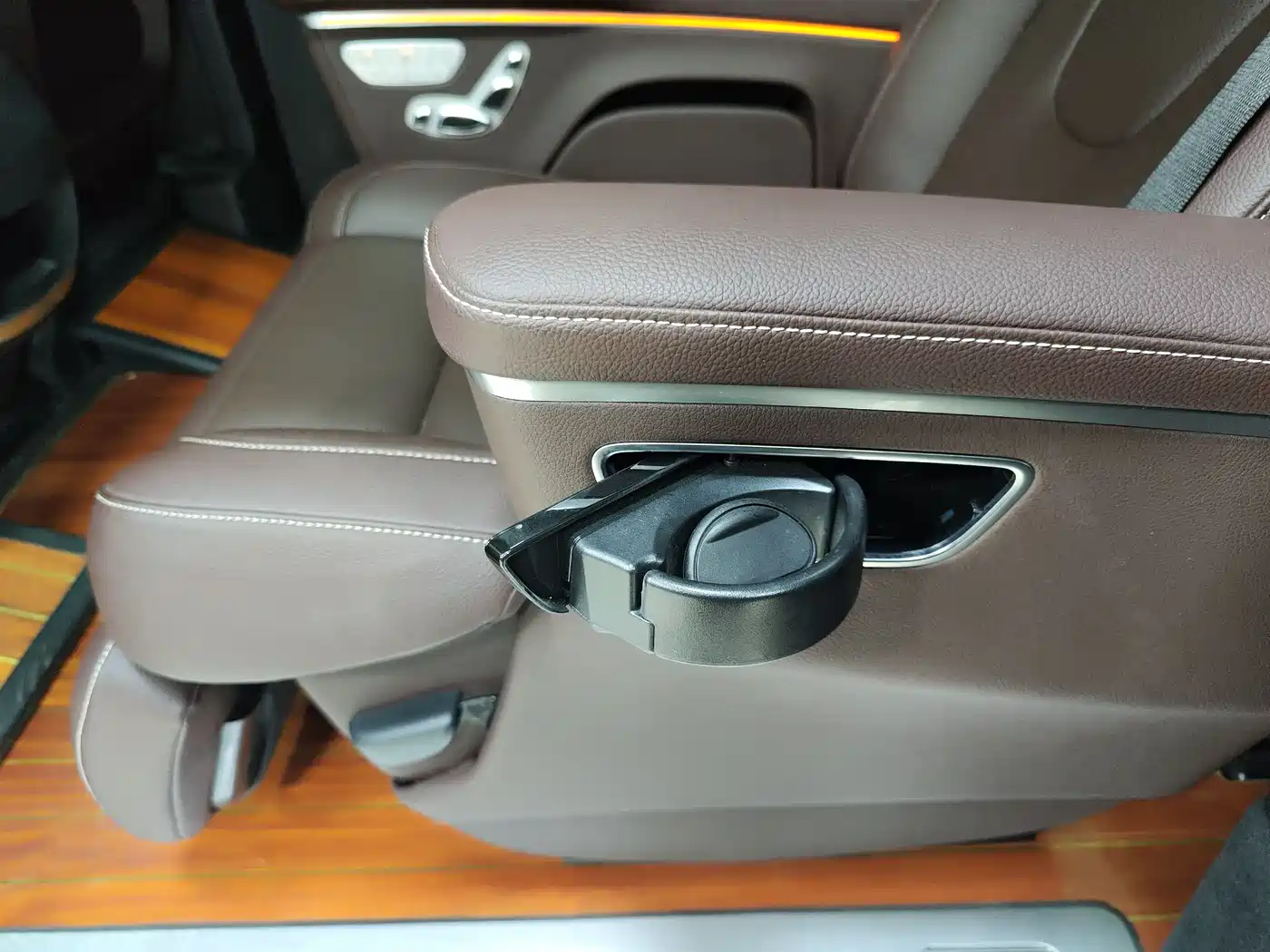 Mercedes-Benz V-Class 2022 V 260 L Long Wheelbase Luxury Edition фото 25