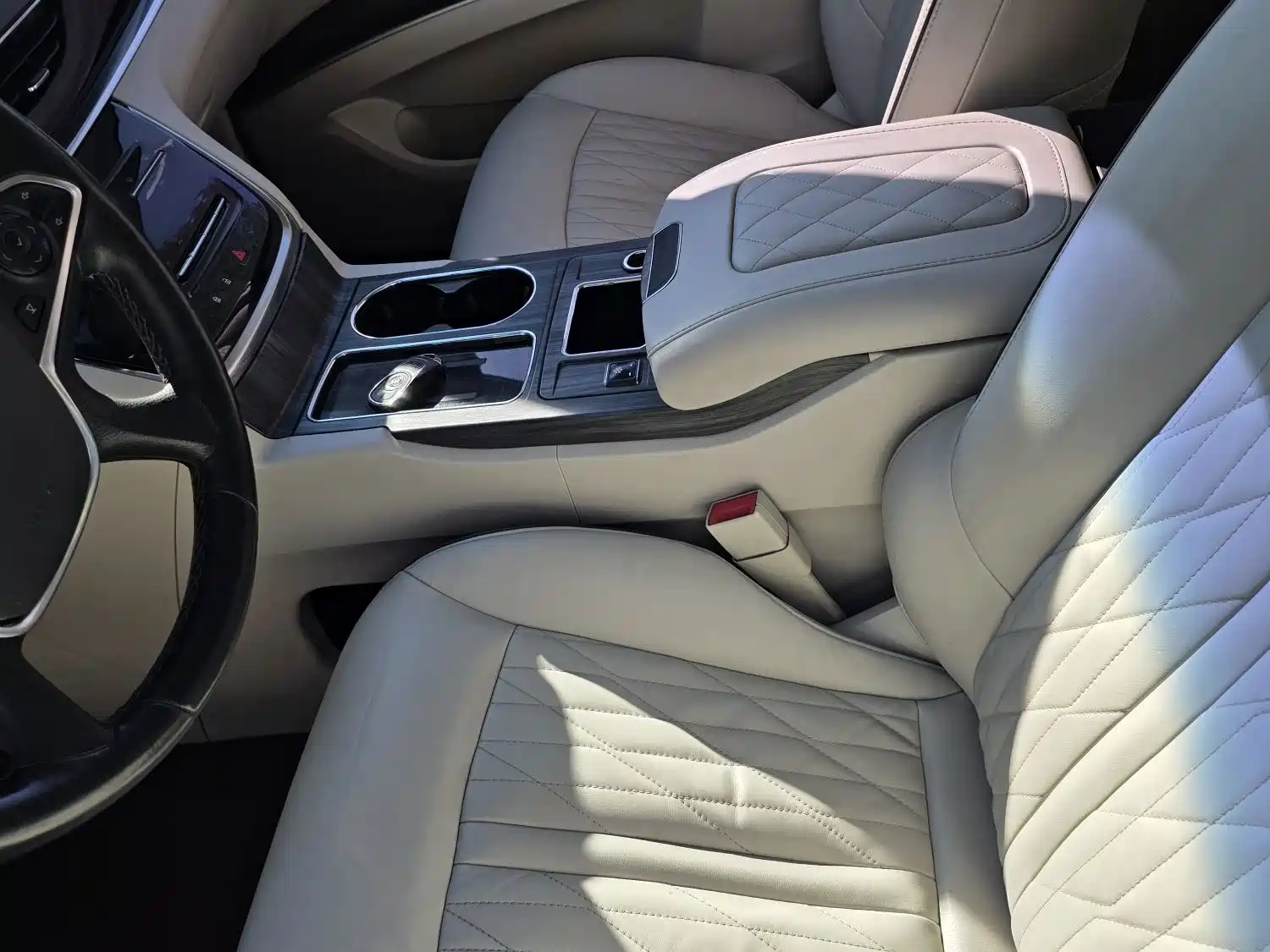 Photo 9 - Buick GL8