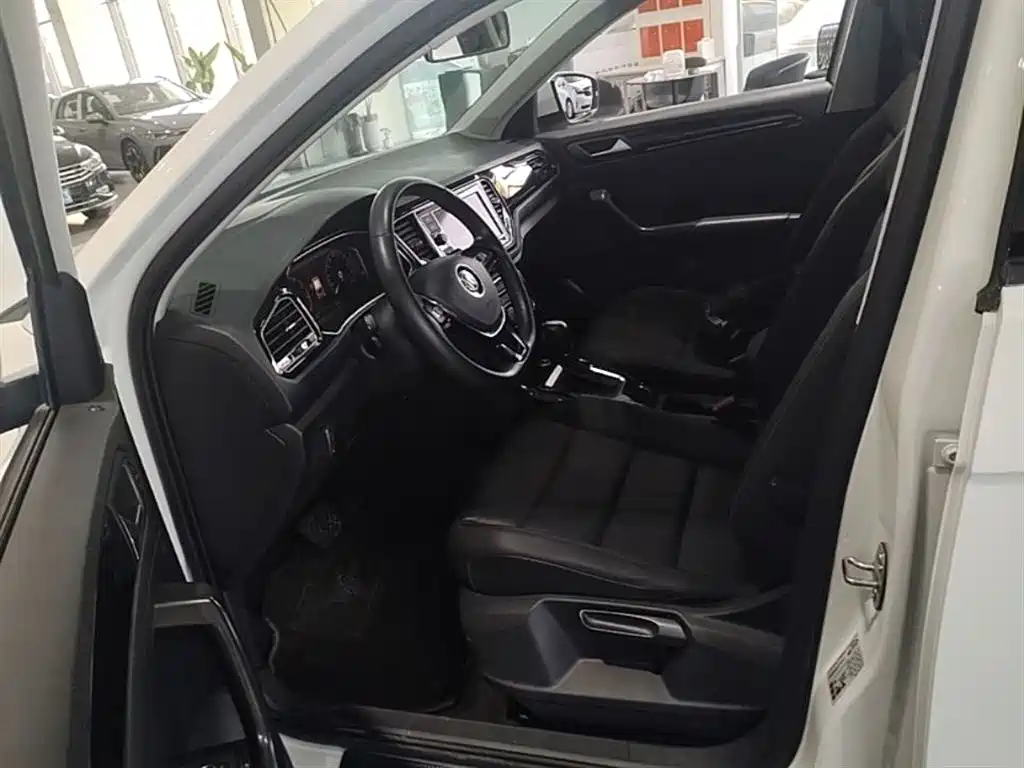 Volkswagen T-ROC 2020 280TSI DSG 2WD Comfort фото 22