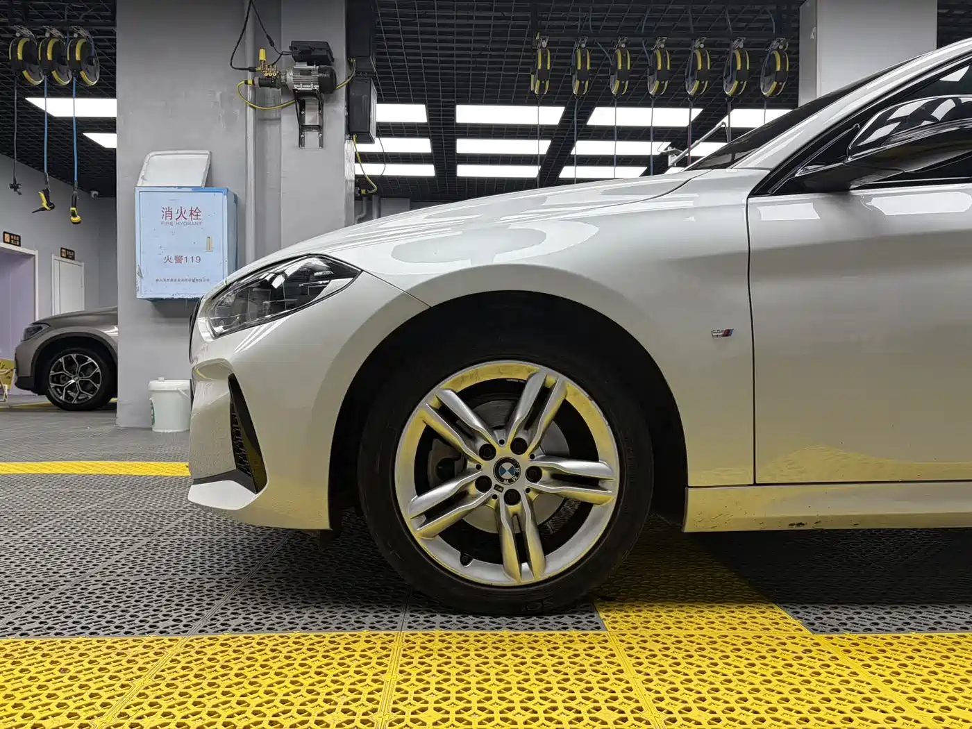 BMW 1-SERIES