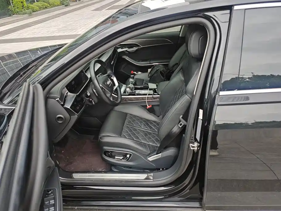 Audi A8 2023 A8L 50 TFSI quattro Exclusive фото 9