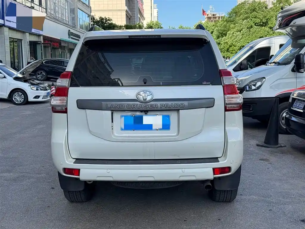 Toyota Prado 2018 3.5L Auto TX-L фото 8