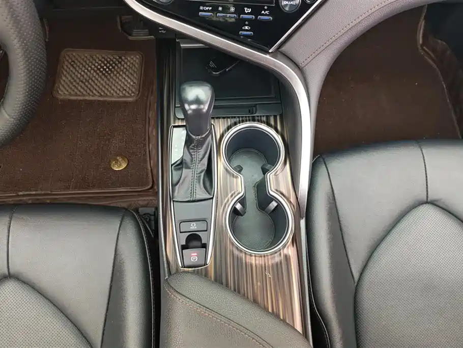 Toyota Camry 2019 Facelift 2.0G Luxury Edition фото 16