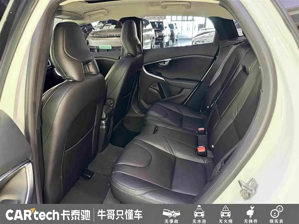 Photo 24 - Volvo V40