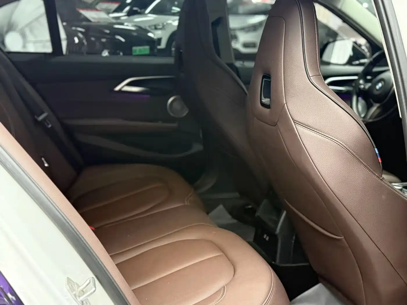 BMW 1 Series 2023 125i M Sport Shadow Edition фото 5