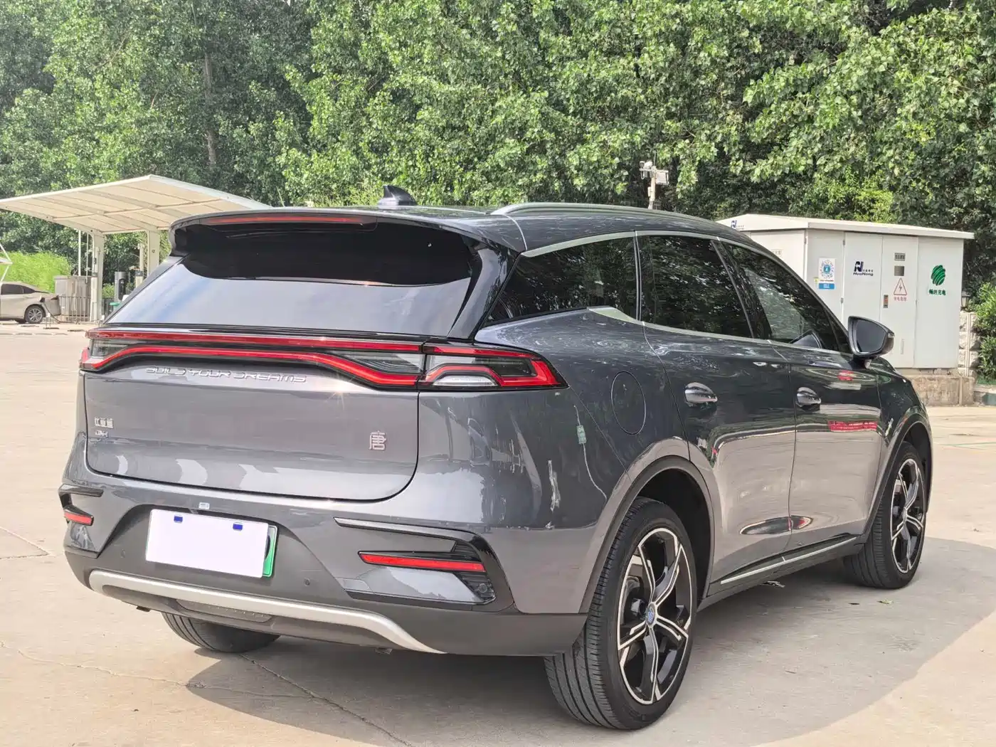 BYD Tang New Energy 2021 DM-i 112KM Honor фото 18