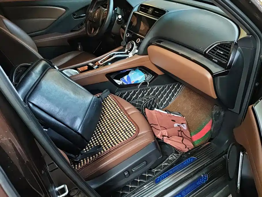 Photo 8 - Acura CDX