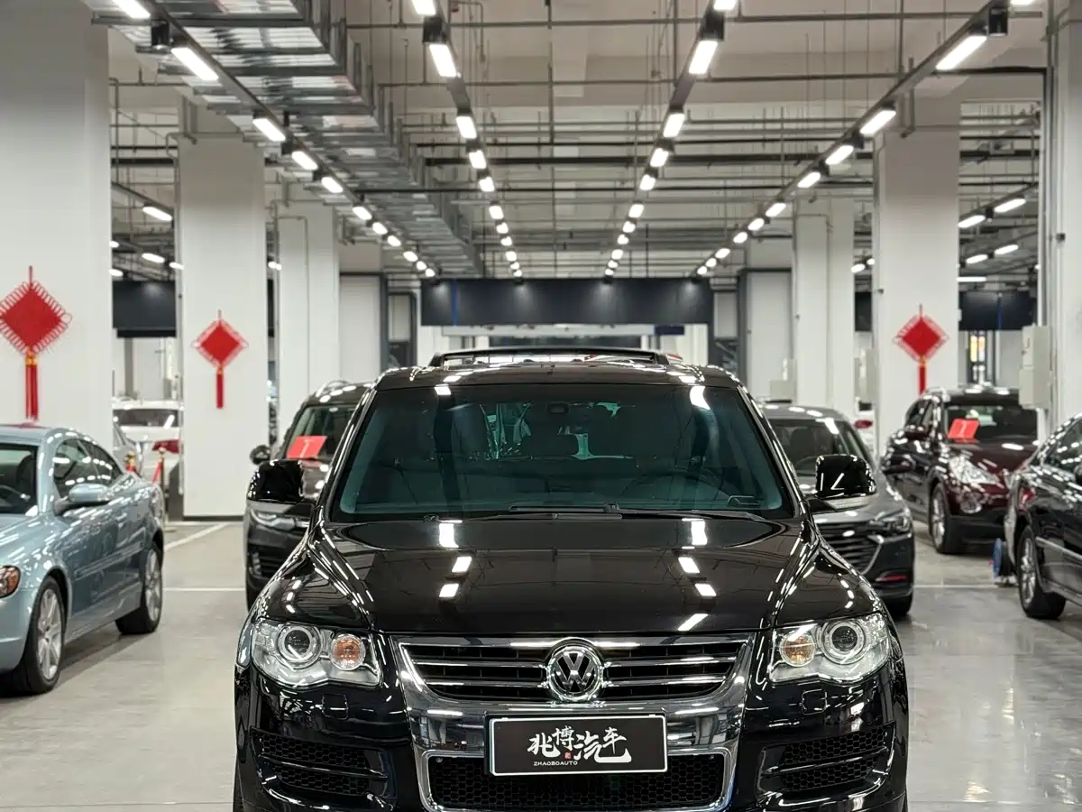 Volkswagen Touareg 2010 3.6 Limited Luxury Edition фото 2
