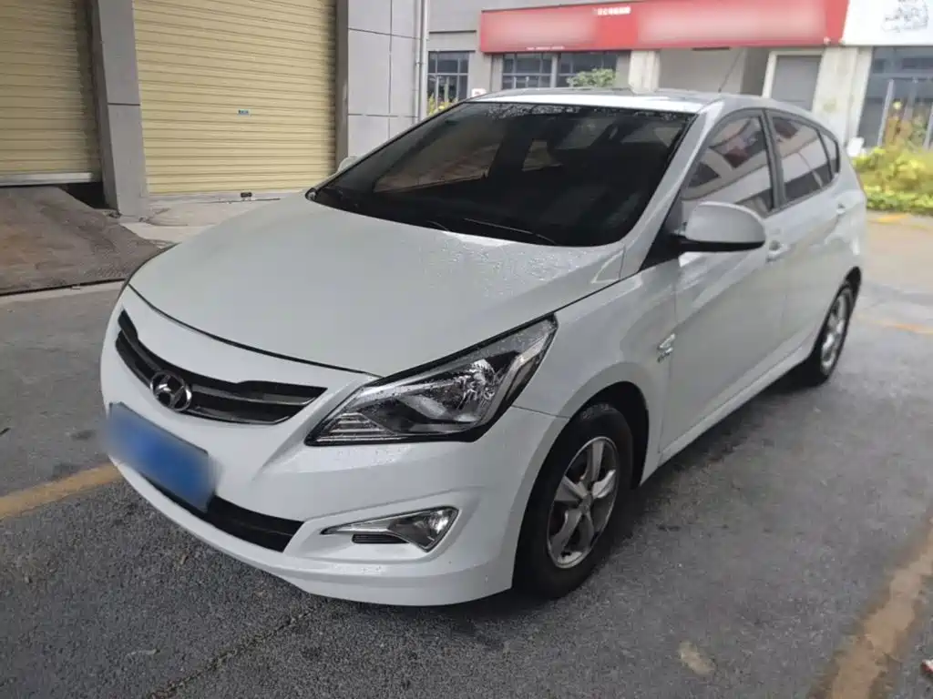 Hyundai Reina 2014 2014 Model 1.4L Automatic GLX