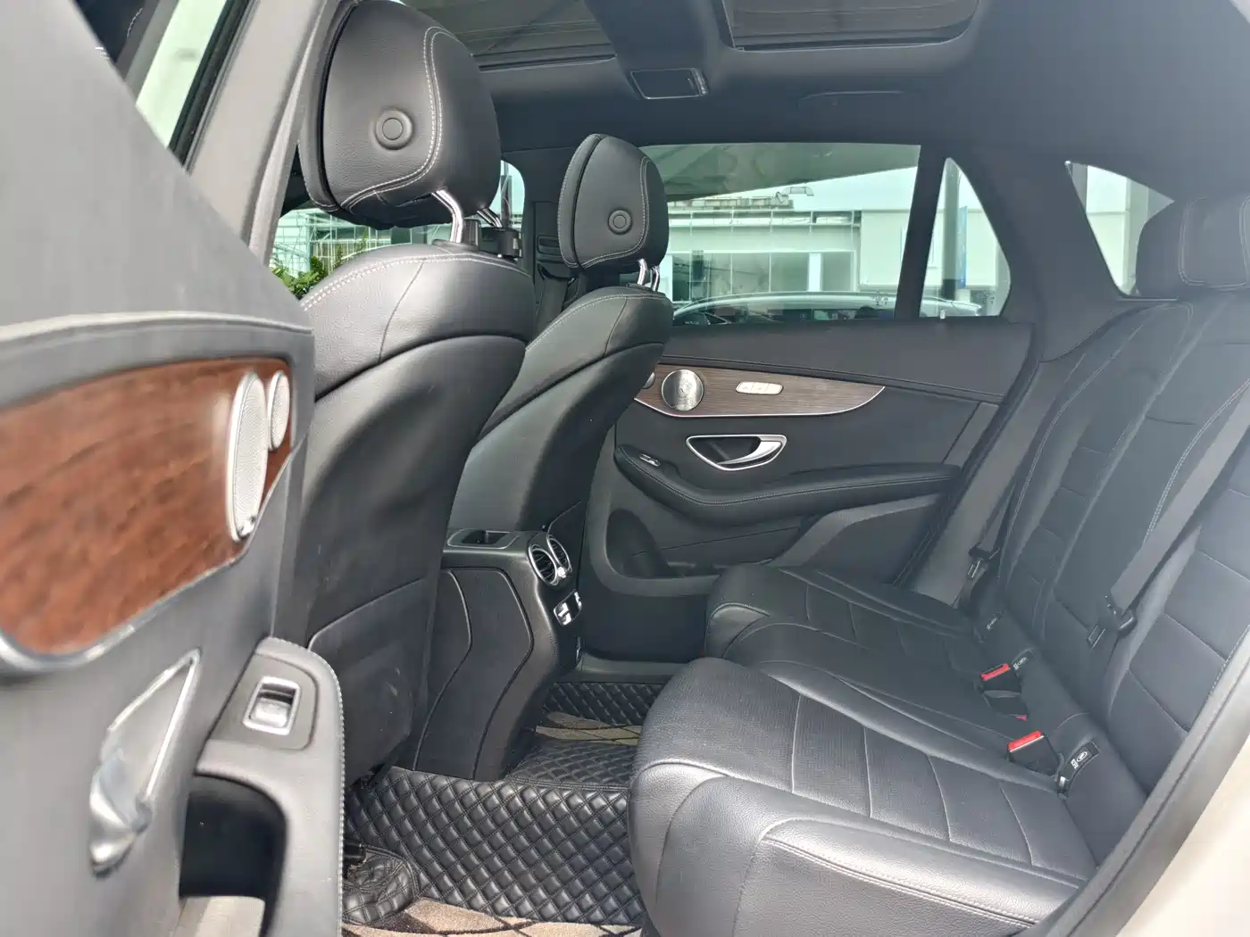 Mercedes-Benz GLC 2021 GLC 300 L 4MATIC Sporty фото 17