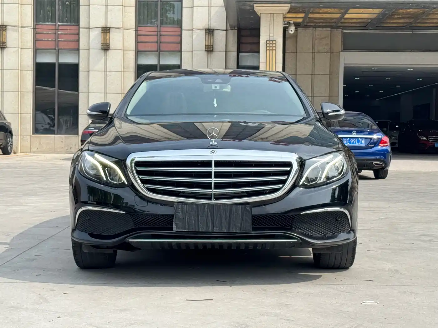 Mercedes-Benz E-Class 2016 E 200 L Sport Type фото 2