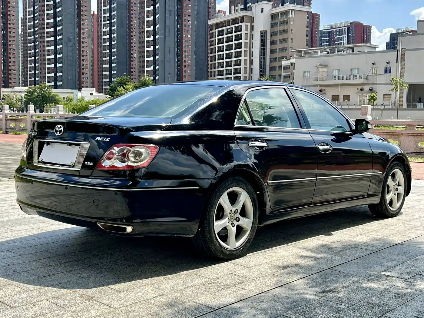 Toyota Reiz 2008 2.5S Special Commemorative Edition фото 4