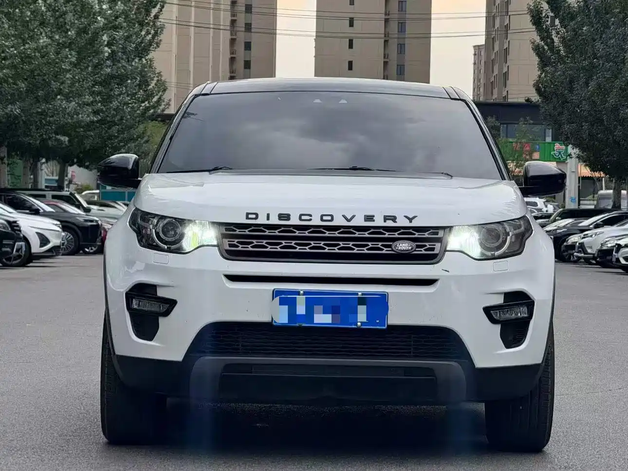 Фото 2 - Land Rover Discovery Sport