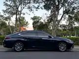 Фото 9 - Lexus ES