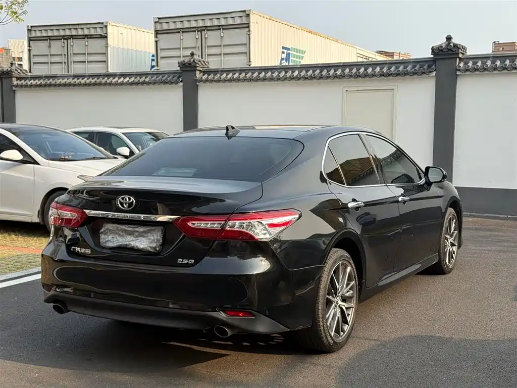 Toyota Camry 2021 2.5G Luxury Edition фото 9