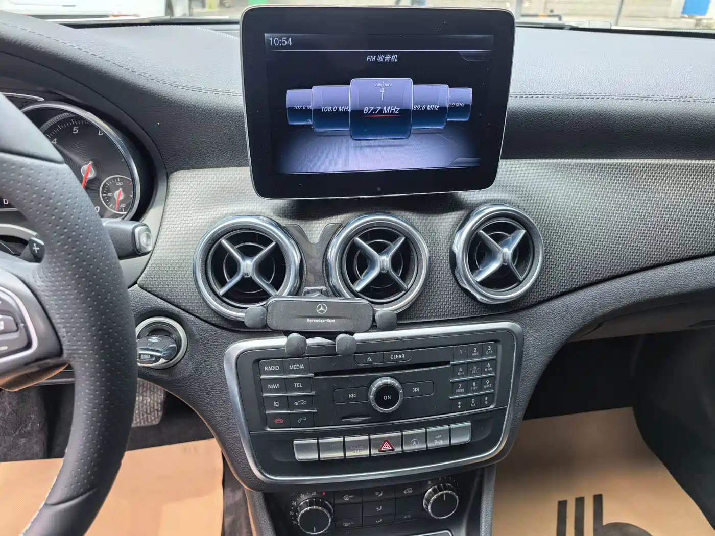 Mercedes-Benz GLA 2017 GLA 200 Fashion фото 9