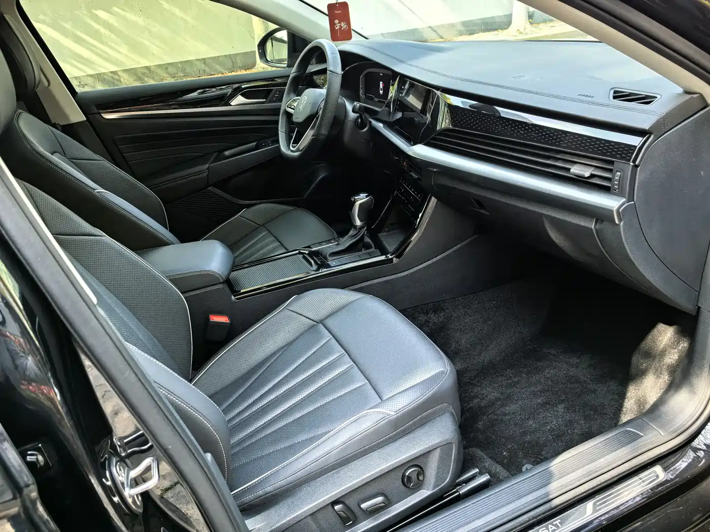 Volkswagen Passat 2024 Model 380TSI Starlight Elite фото 7