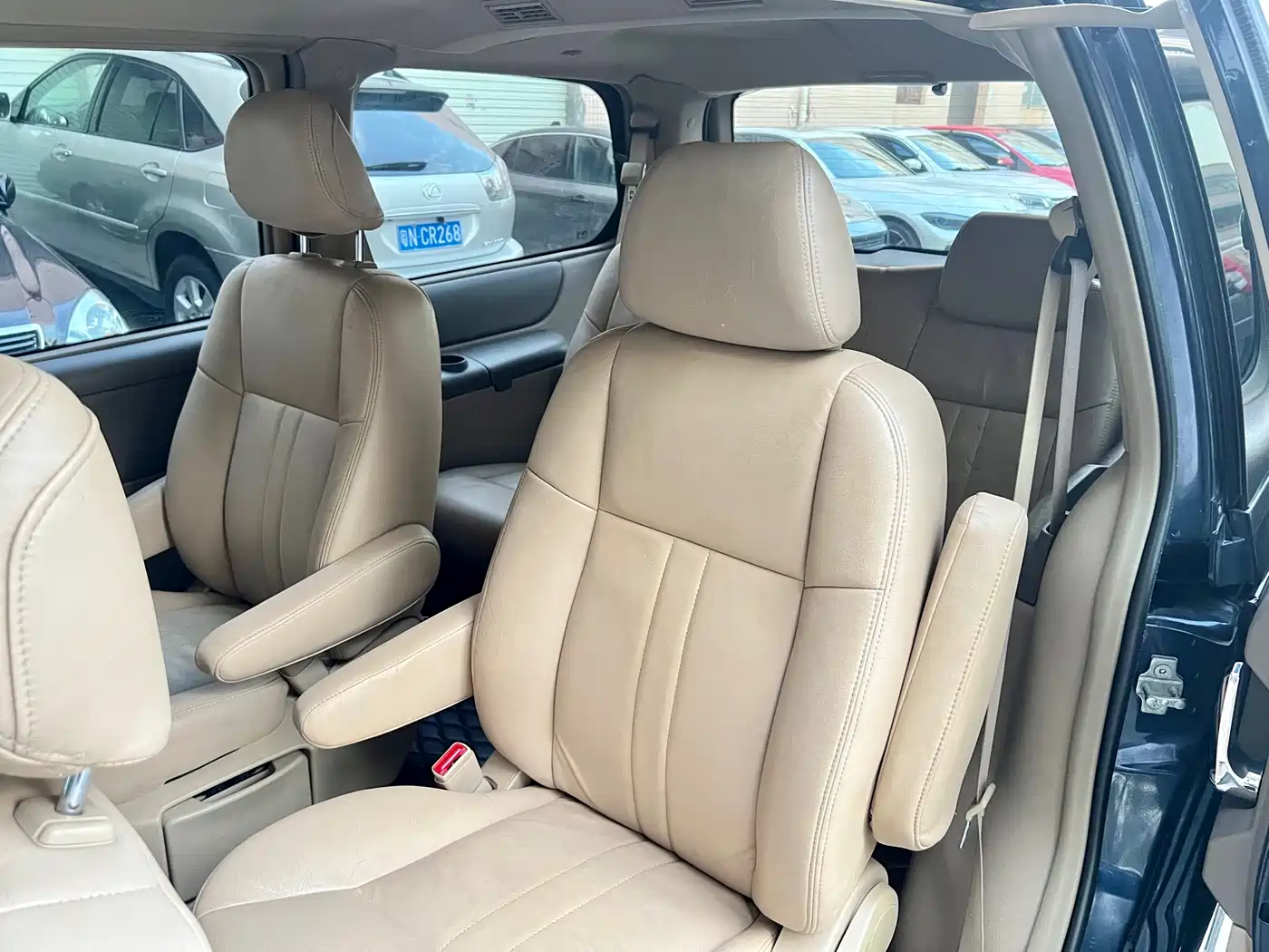 Buick GL8 2011 2.4L LT Executive Edition фото 10