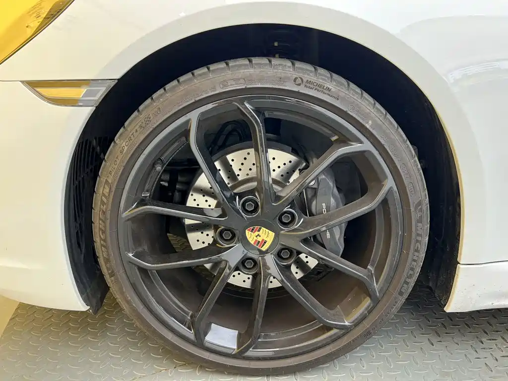 Фото 9 - Porsche 718