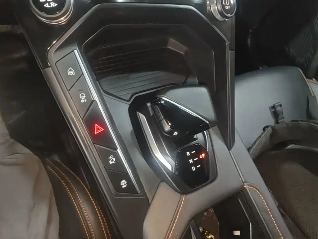 Lynk & Co 06 EM-P 2023 2023 1.5T Remix PHEV Pro